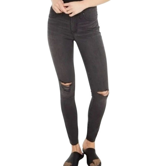 Madewell 9" High-Rise Skinny Distressed Raw Hem Jeans.  Size 27T. Excellent. - Picture 1 of 10